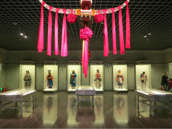 Gallery of Arts and Crafts by Chinese Minorities