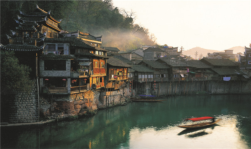 Boating on Tuojiang River