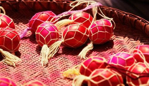 Eat Colorful Eggs