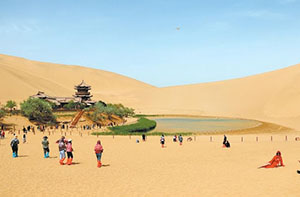Echoing Sand Mountain and Crescent Lake