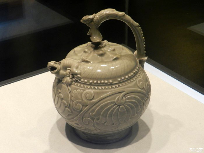 Ming Dynasty Porcelain