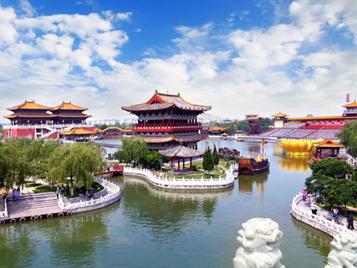 Qingming Riverside Landscape Garden